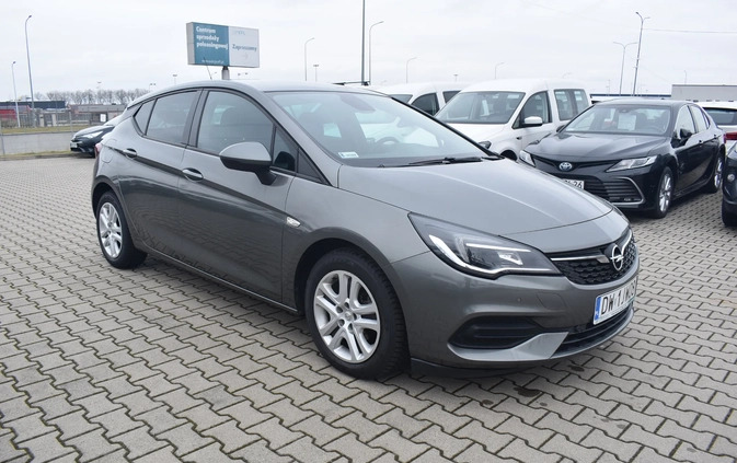 Opel Astra cena 44900 przebieg: 145411, rok produkcji 2020 z Morąg małe 562